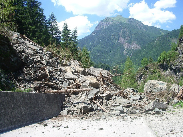 More intense rainfall will trigger more landslides in Italy