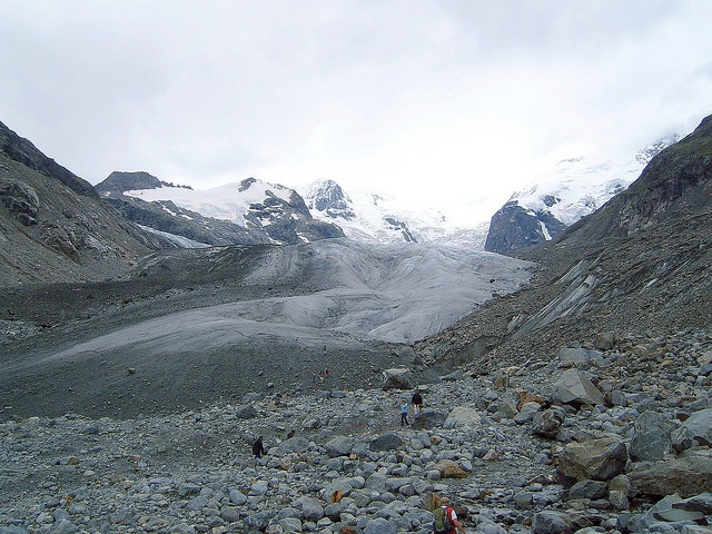 Glacier retreat can be slowed down by artificially produced snow