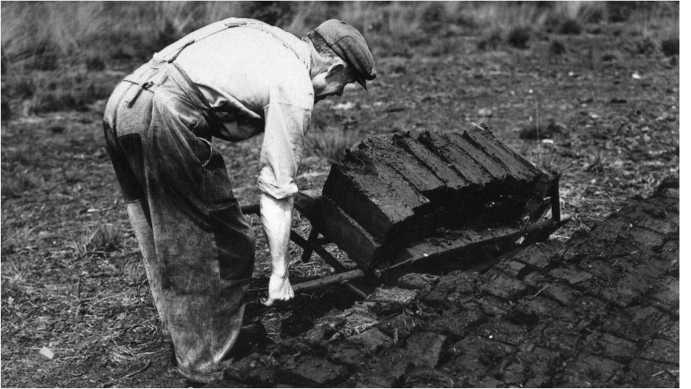 Peatlands, a growing net source of greenhouse gasses since 1960
