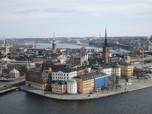 Mortality from extreme temperatures under climate change in Stockholm