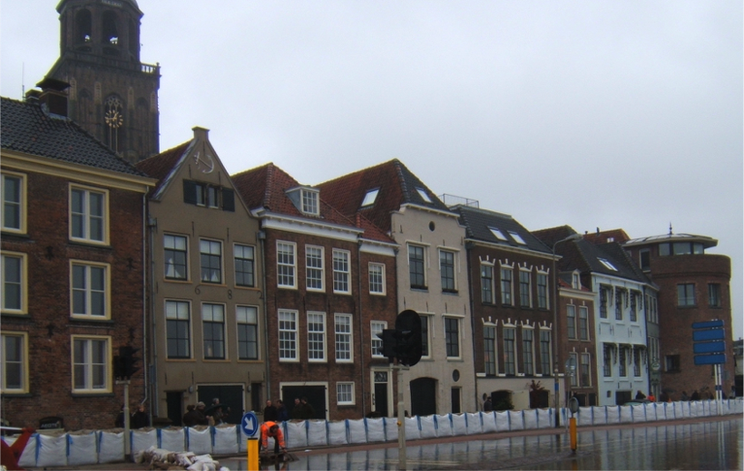 How to protect our cultural heritage from flooding? Experience in the Netherlands