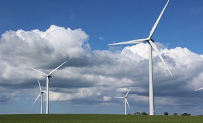 Wind power output increases in northern Europe and decreases in the South
