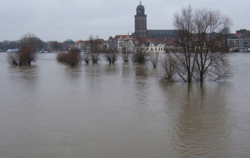 Areas in which nearby rivers flood at the same time are increasing in size