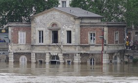 What is driving future fluvial flood risk in Europe?